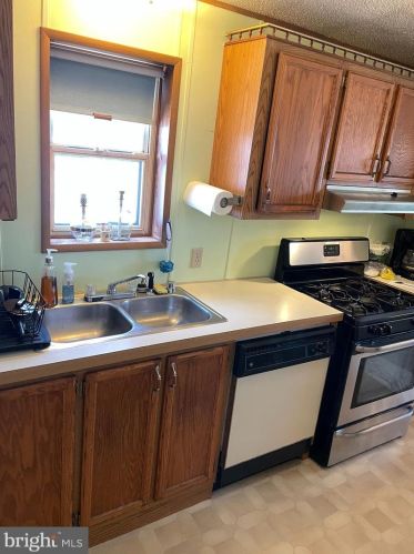 170 Zion Church Rd, Red Lion PA  17356-8400 exterior