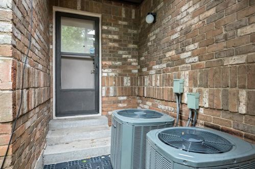 6026 Birchbrook Dr, Dallas TX 75206-9100 exterior