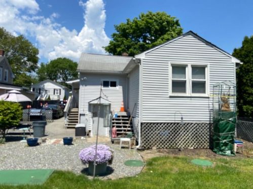 118 Grove Ave, Warwick, RI 02889-5214