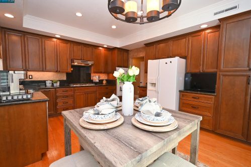 122 Tivoli Ln, Danville CA  94506-4602 exterior