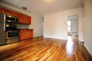 321 Franklin Ave, Brooklyn NY  11238-1404 exterior