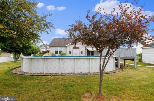 1142 Dallas Dr, Upton PA  17225-8535 exterior