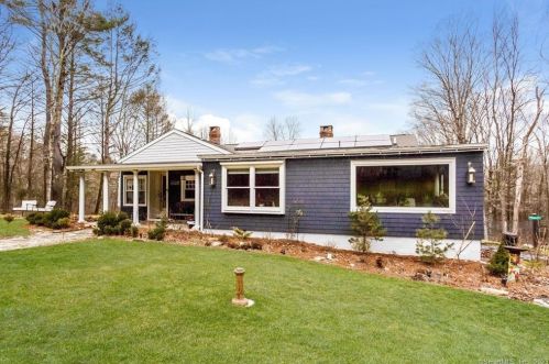 2 Northrup Rd, West Woods, CT 06069-2313