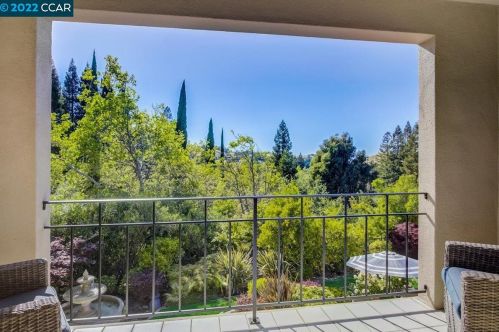695 Blue Spruce Dr, Danville CA  94506-4525 exterior