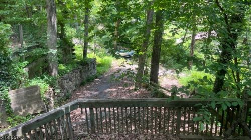 21 Pheasant Ln, West Milford NJ  07480-4008 exterior