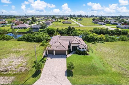 2235 7th Ave, Cape Coral, FL 33909-4353