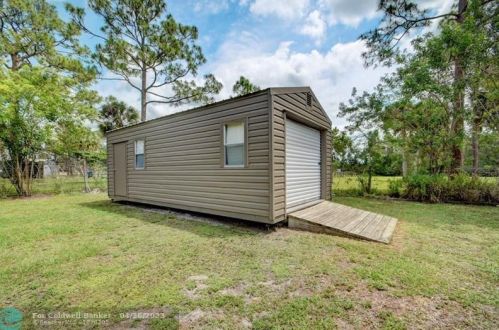 16217 93rd Rd, Town Of Loxahatchee Groves FL  33470-5177 exterior