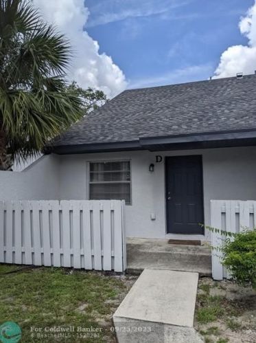 2012 10th St, Fort Pierce, FL 34950-5346