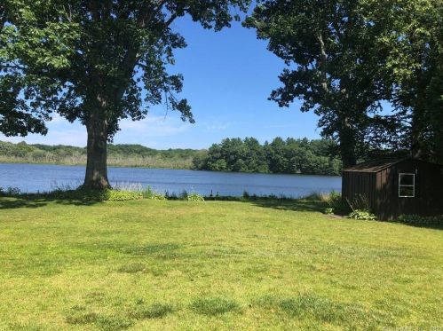 26 Lynn Dr, Norwich, CT 06351-9121