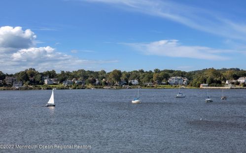 11 Fisher Pl, Tinton Falls NJ  07701-2317 exterior