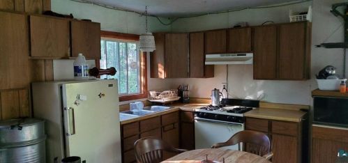 5920 Lake Rd, Melrude, MN 55724-8216