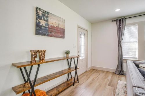 3820 Calmont Ave, Fort Worth TX  76107-4550 exterior