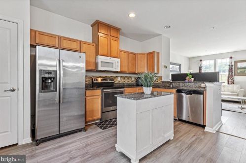 1821 Honeysuckle Ct, Downingtown PA  19335-7202 exterior