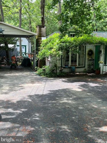 239 Ridge Rd, Browns Mills, NJ 08015-4512