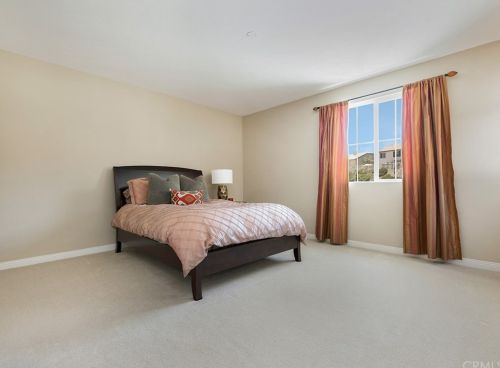 57 Volta Del Tintori St, Lake Elsinore CA  92532-0143 exterior