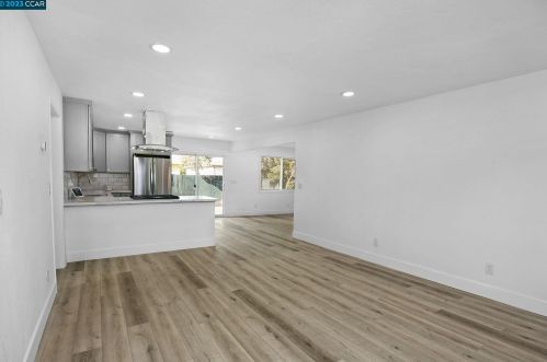260 Patricia Ave, West Pittsburg CA  94565-4109 exterior