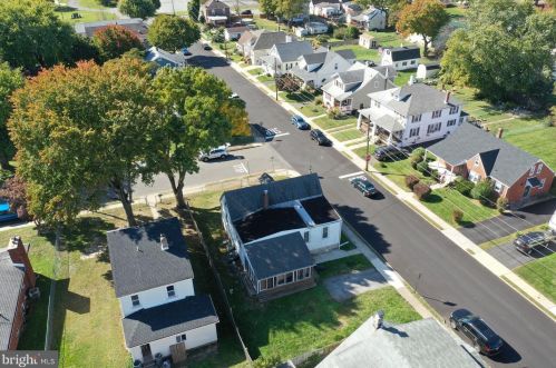 1565 Beale St, Boothwyn, PA 19061-4111