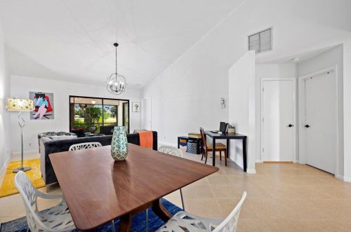 210 Par Dr, West Palm Beach, FL 33411-1207