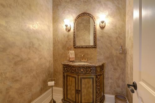 1410 Bristlecone Dr, Chenequa WI  53029-8653 exterior