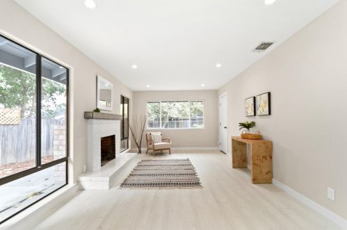 10 Clover Ct, Woodland CA  95695-3026 exterior