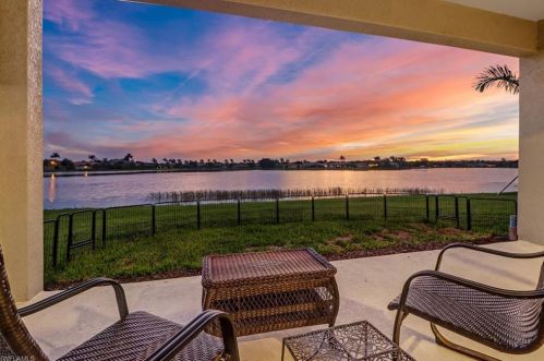 2090 Grove Dr, Naples, FL 34120-7574