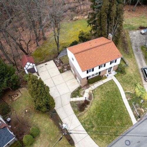 226 Iola St, Glenshaw PA  15116-2029 exterior