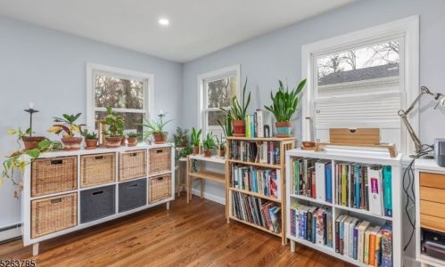 16 Rainier Rd, Fanwood NJ  07023-1416 exterior