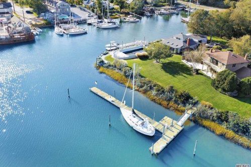 340 Robinson Rd, Greenport, NY 11944-1200