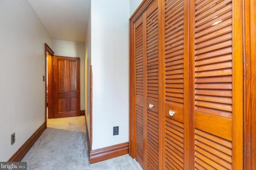 18 Middle St, Hanover PA 17331-3746 exterior