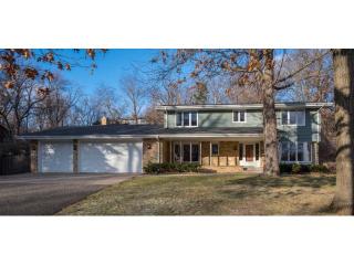 4573 Woodridge Rd, Hopkins MN  55345-3936 exterior
