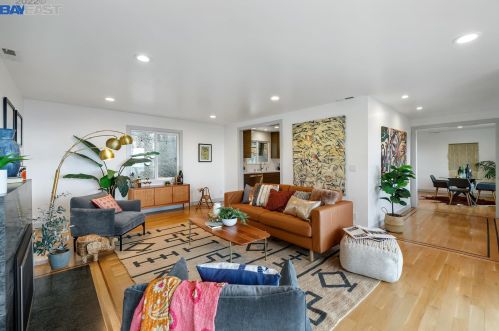 3550 Klamath St, Oakland CA 94602-4126 exterior