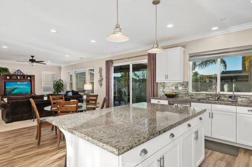 39057 Hidden Creek Ln, Temecula CA  92591-7417 exterior