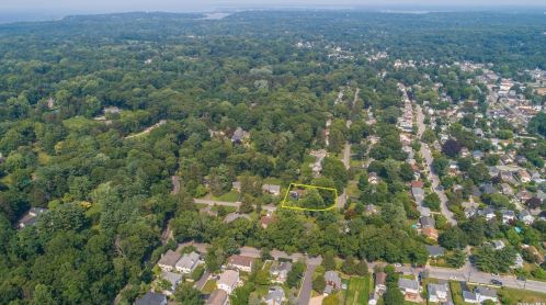 34 Wood Ln, Matinecock, NY 11560-1630
