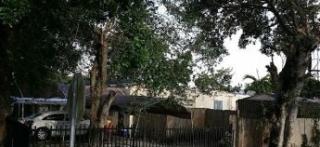 1070 148th St, Miami, FL 33168-2032