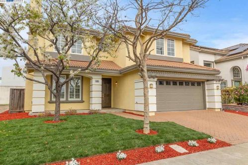 588 Muscari St, San Leandro, CA 94578-3845