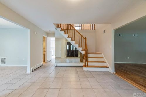 37 Buffalo Run, East Brunswick, NJ 08816-4078