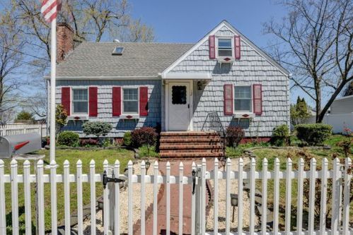 108 Bay Ave, Atlantic Highlands, NJ 07716-1051