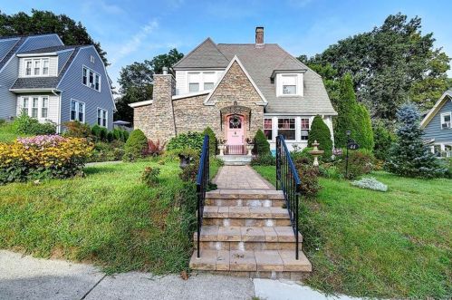 44 Newton Ter, Waterbury CT  06708-1919 exterior