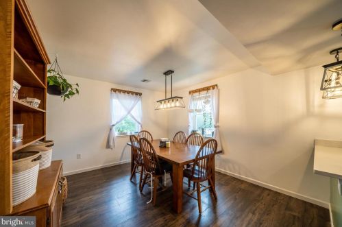 326 Woodlyn Cir, Woodlyn, PA 19094-1124