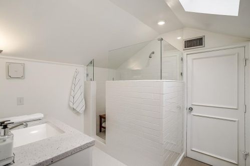 2131 Warner Rd, Fort Worth TX  76110-1747 exterior