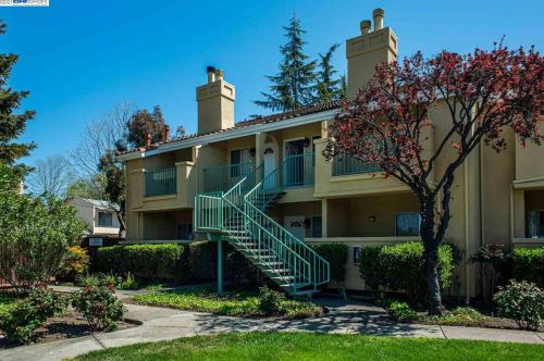 214 Sunnyhills Ct, Milpitas, CA 95035-2754
