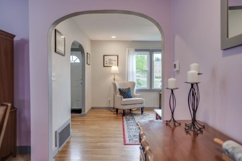 252 Lake St, Nashua NH  03060-4133 exterior