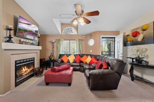 1401 Pottery St, Lake Elsinore, CA 92530-3242