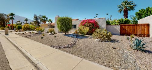 1030 El Conquistador, Palm Springs, CA 92262-3247