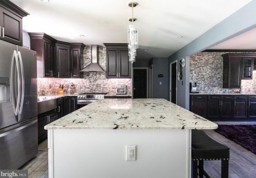 20 Kings Ct, Swedesboro NJ  08085-5033 exterior