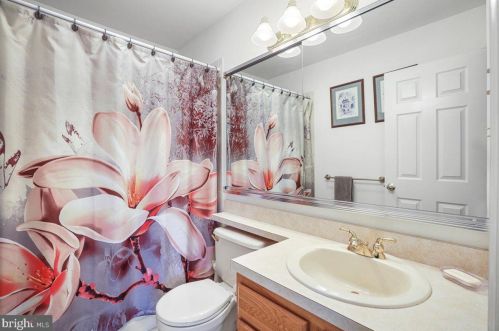 27 Heritage St, Trenton NJ exterior