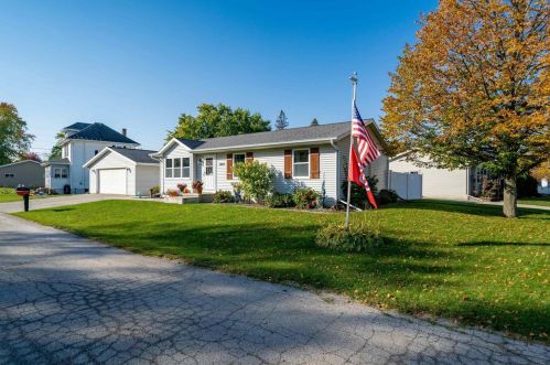 1609 Rose Ave, Fond Du Lac WI  54937-1076 exterior