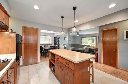 2101 116, Milwaukee WI 53226-2106 exterior