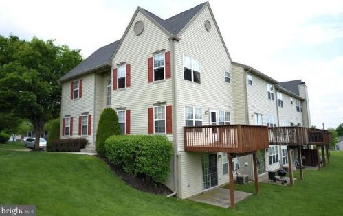 115 Farrington Ct, Collegeville, PA 19426-3942