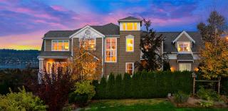 3011 Mountain View Ave, Seattle, WA 98056-2516